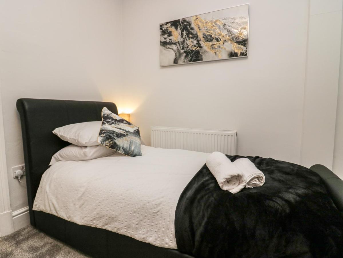 Eden On The Crescent Apartman Morecambe Kültér fotó